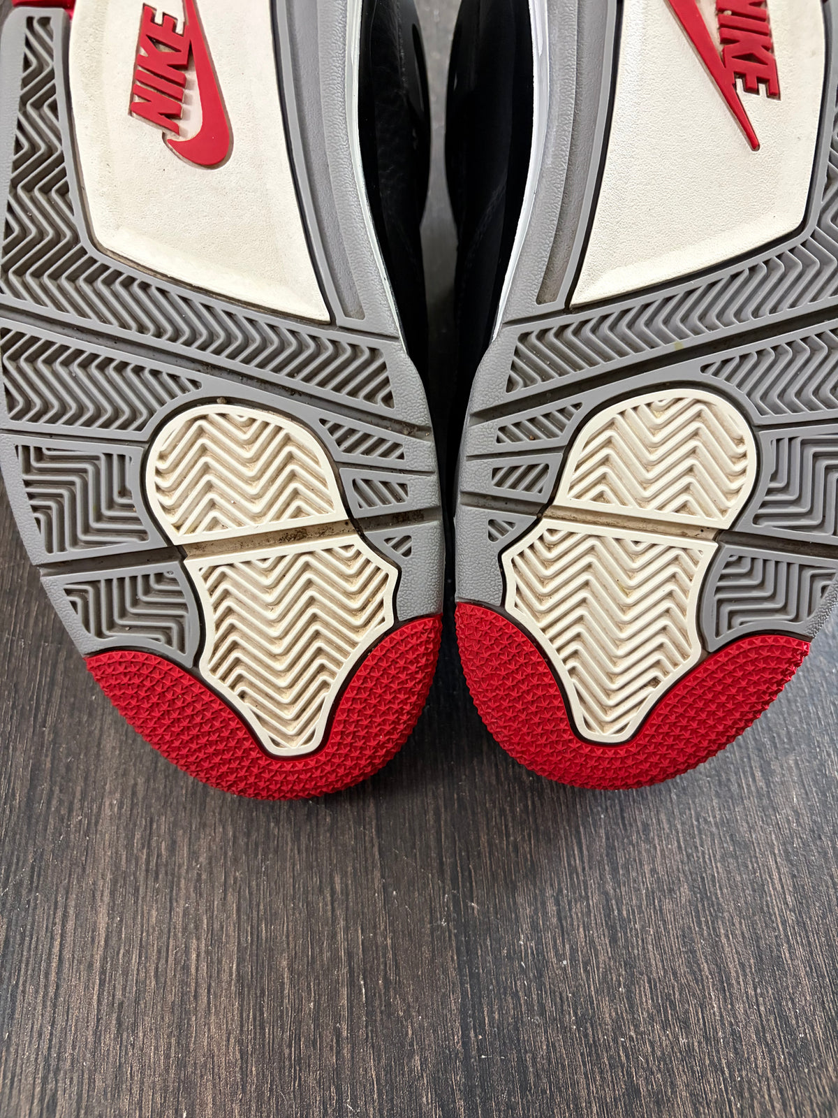 Jordan 4 Retro Bred Reimagined (US 9) - USED