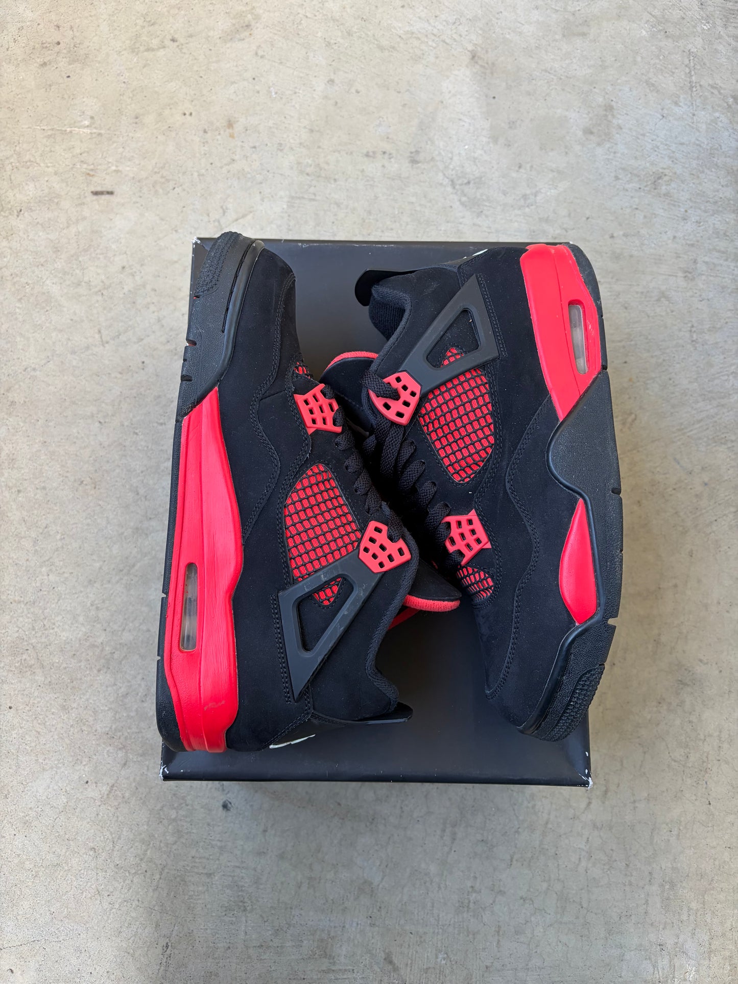 Jordan 4 Retro Red Thunder (Men's) (US 9.5)