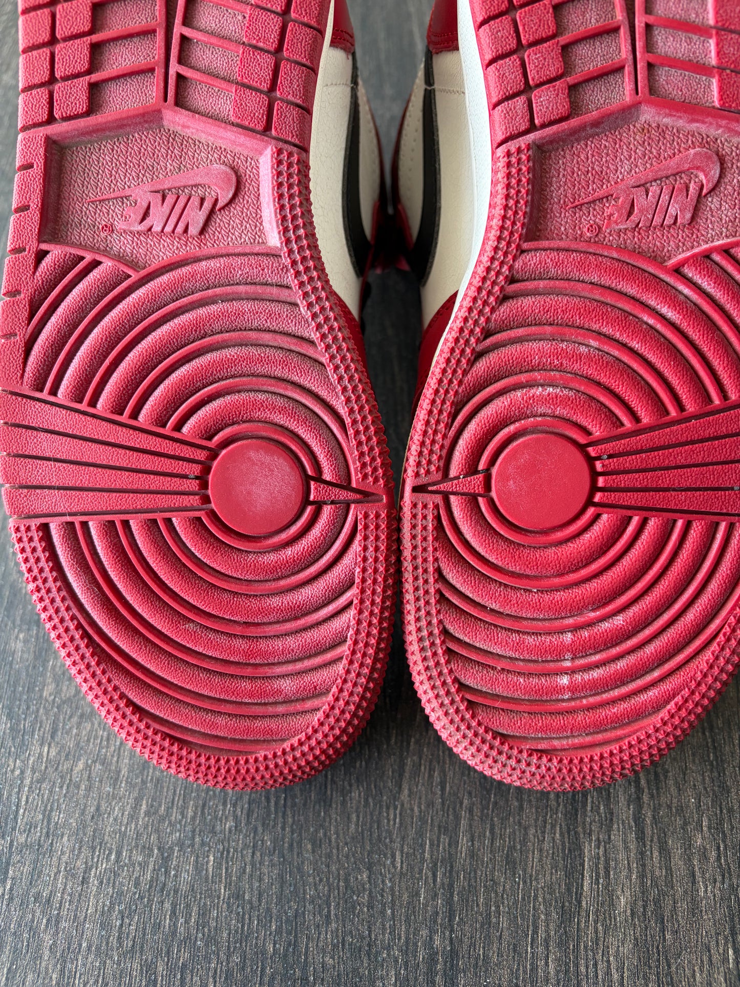 Jordan 1 Retro High OG Chicago Lost and Found (Grade school) (US 7Y) - No Box