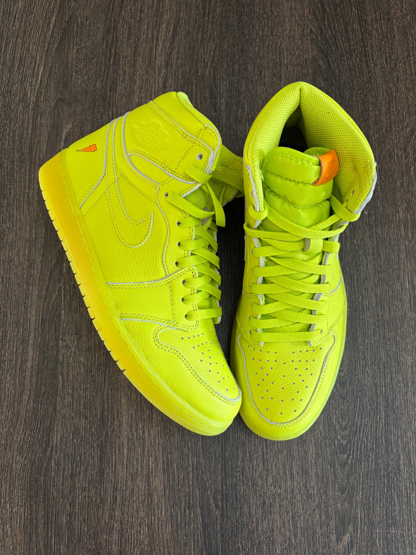 Jordan 1 Retro High Gatorade Cyber (US 10.5) - USED