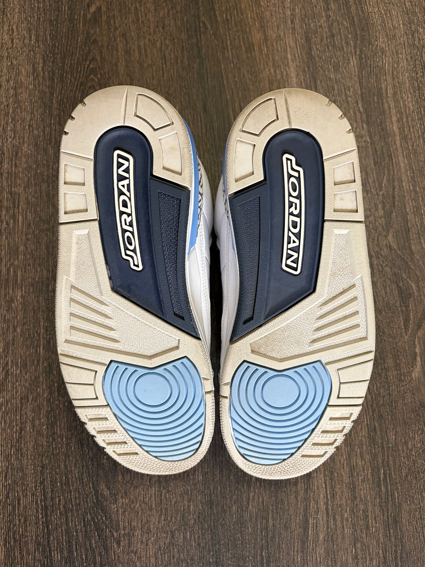 Jordan 3 Retro UNC (2020) (Men's) (US 9.5)