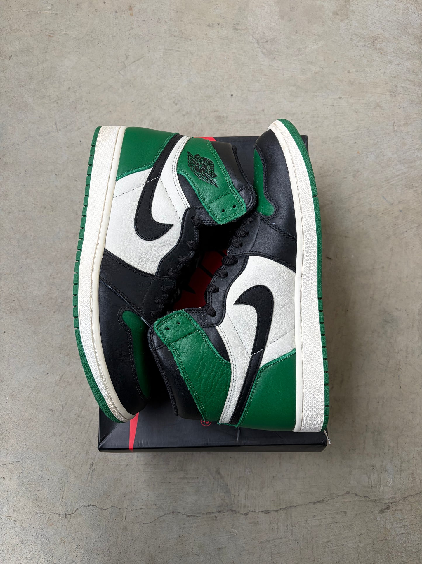 Jordan 1 Retro High Pine Green (Men's) (US 11)