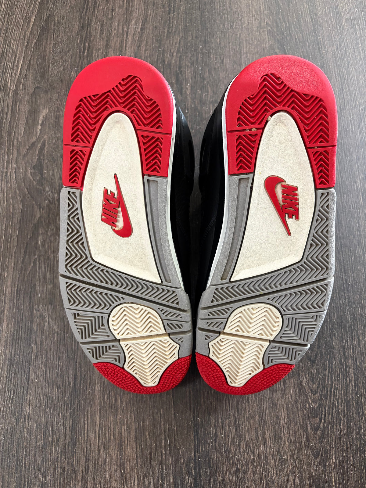 Jordan 4 Retro Bred Reimagined (US 9) - USED