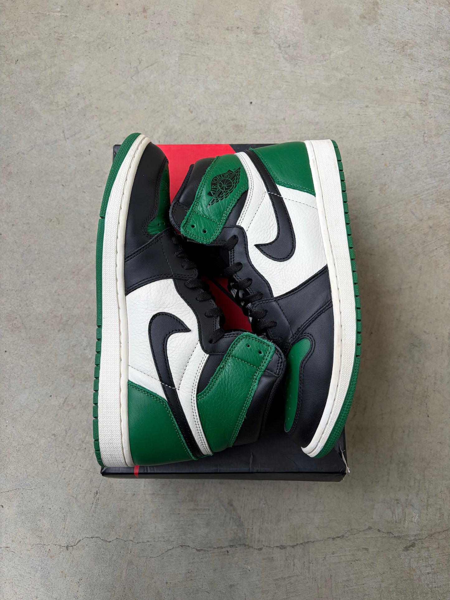 Jordan 1 Retro High Pine Green (Men's) (US 11)