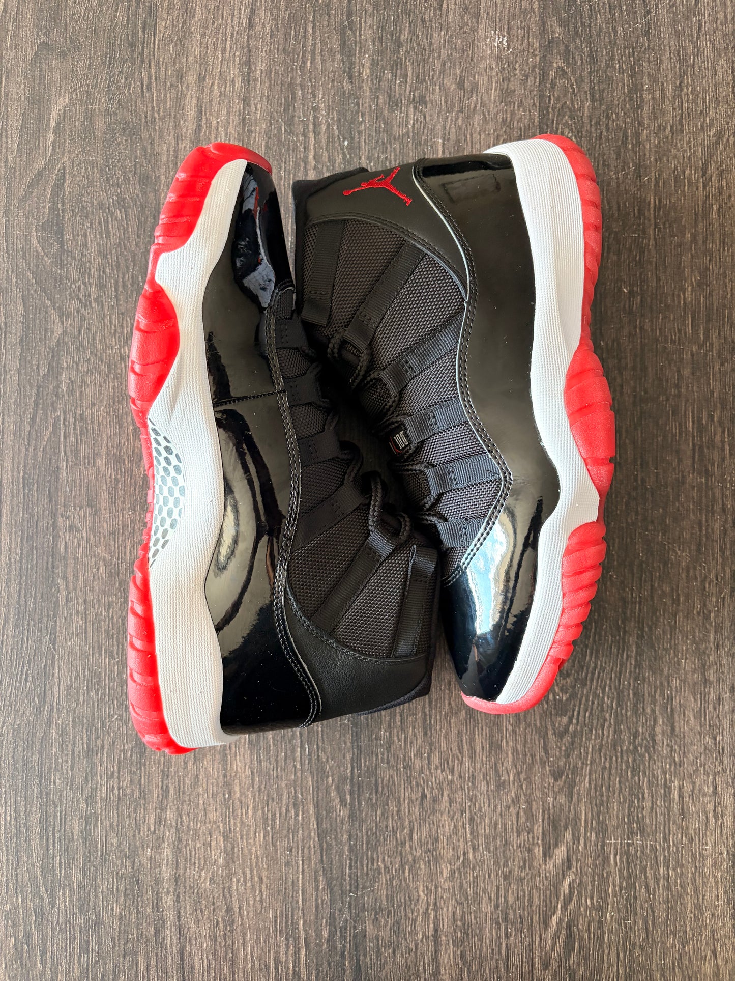 Jordan 11 Retro Playoffs Bred (2019) (US 8.5) - USED