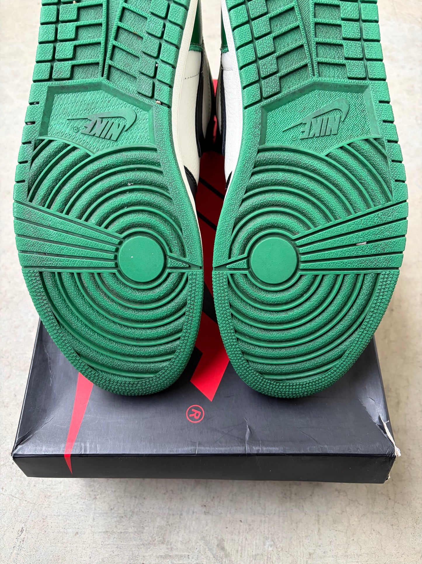 Jordan 1 Retro High Pine Green (Men's) (US 11)