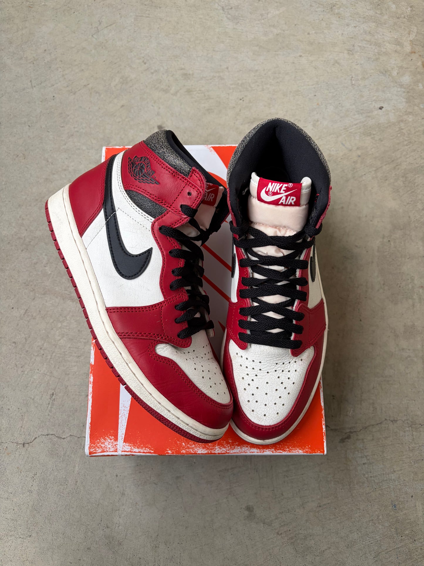 Jordan 1 Retro High OG Chicago Lost and Found (Men's) (US 9.5)