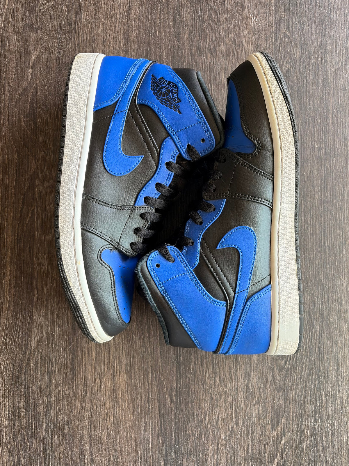 Jordan 1 Mid Hyper Royal Tumbled Leather (US 9) - USED