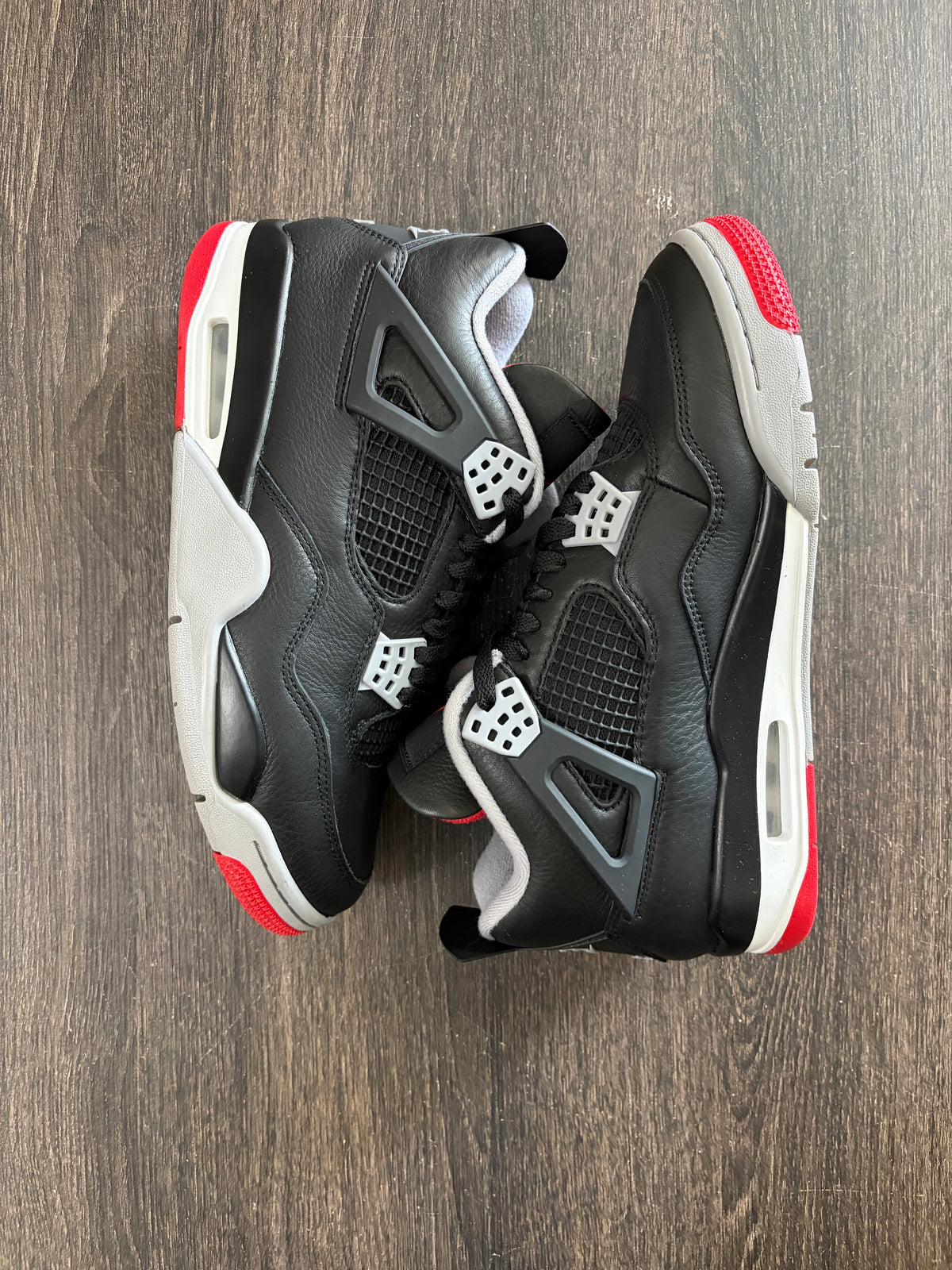 Jordan 4 Retro Bred Reimagined (US 9) - USED