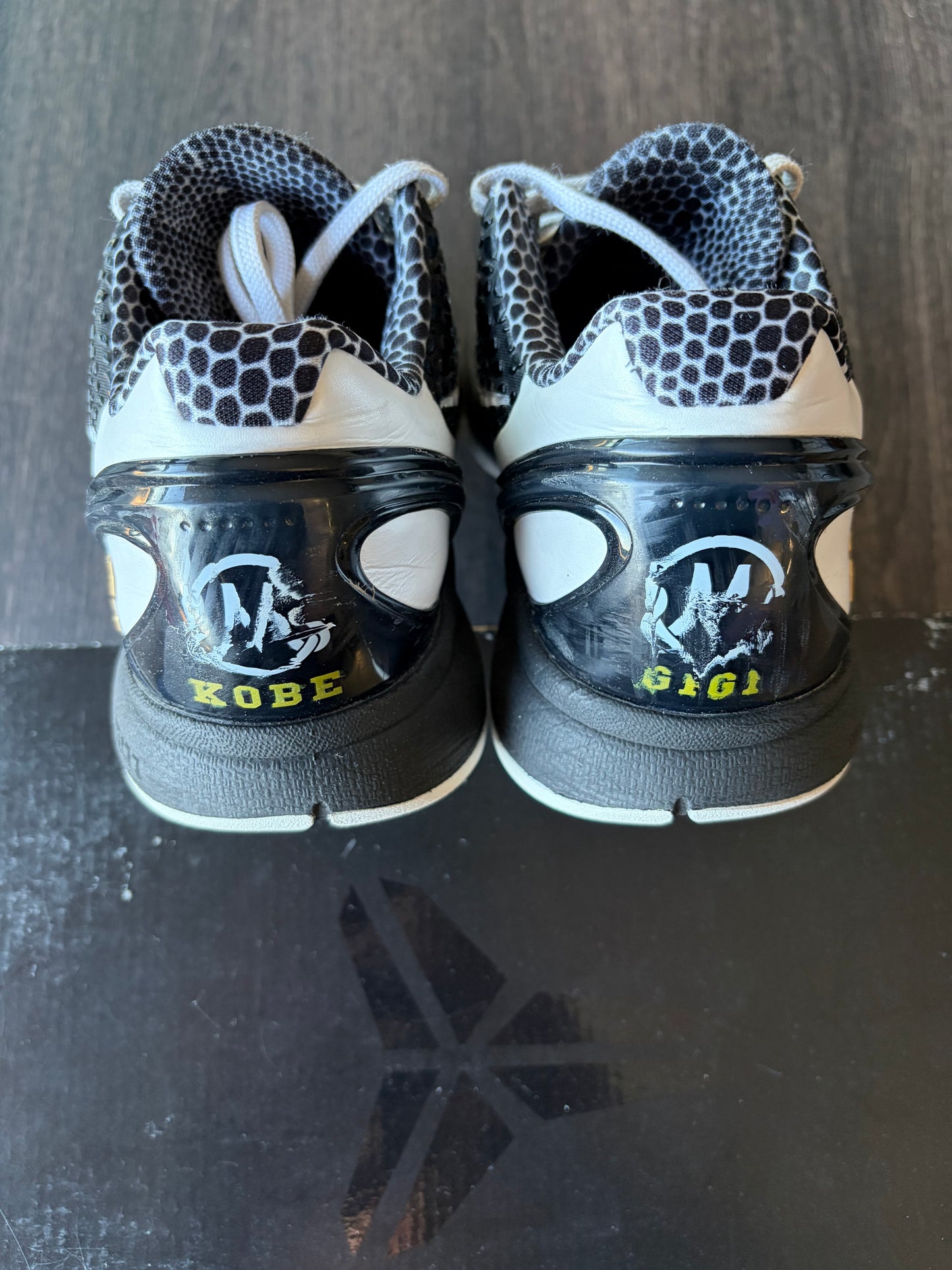 Nike Kobe 6 Protro Mambacita Sweet 16 (US 10)
