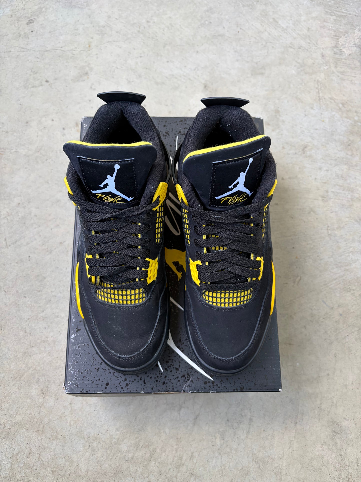 Jordan 4 Retro Thunder (2023) (Men's) (US 8)