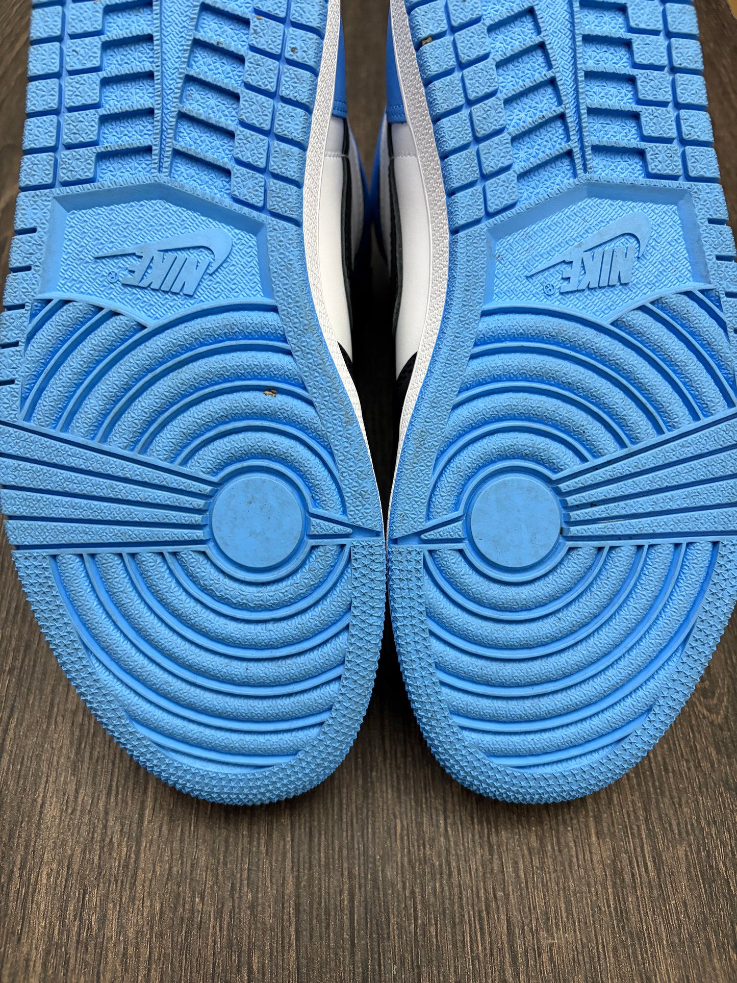 Jordan 1 Retro High OG UNC Toe (US 8)