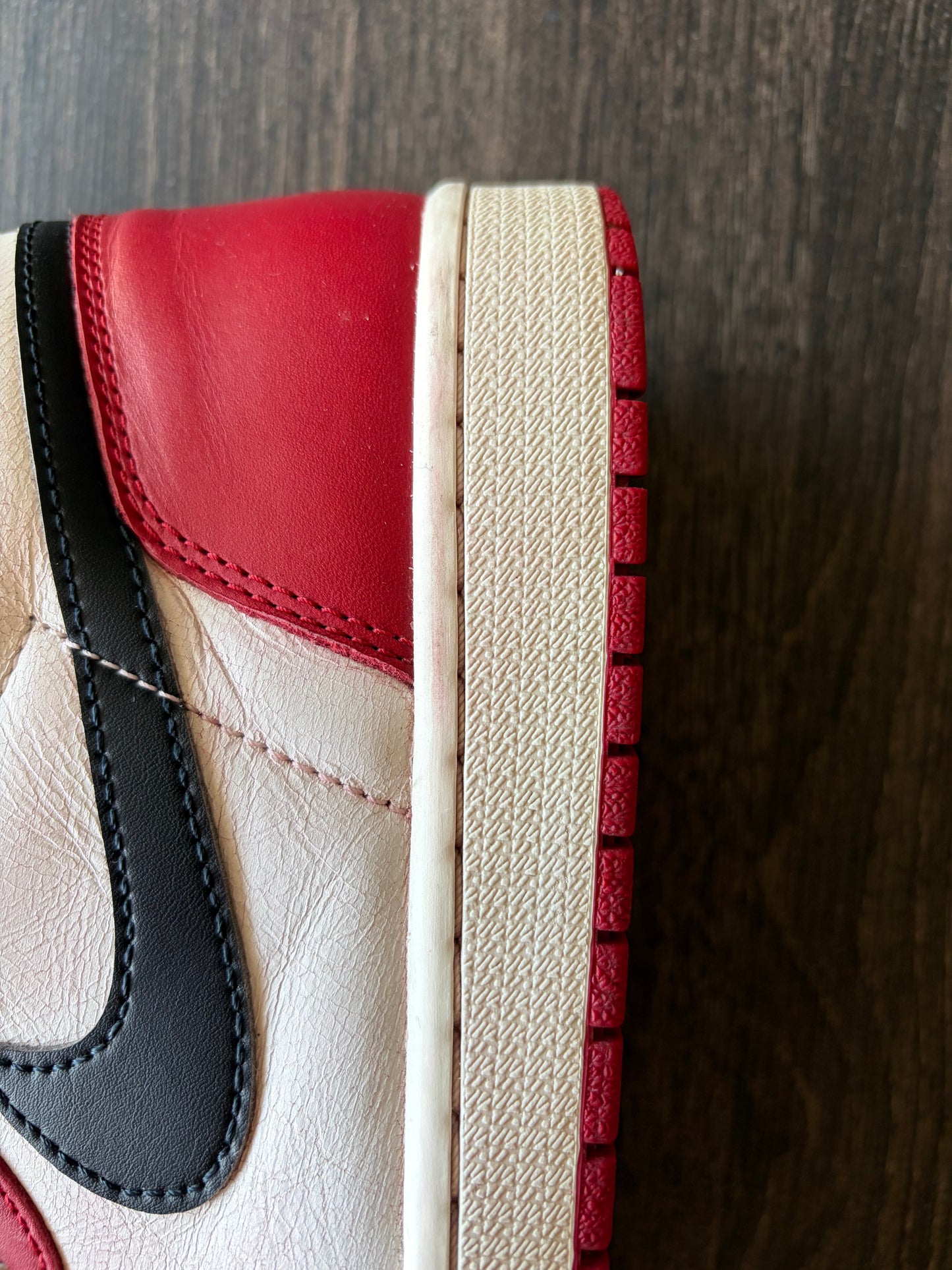 Jordan 1 Retro High OG Chicago Lost and Found (US 11)