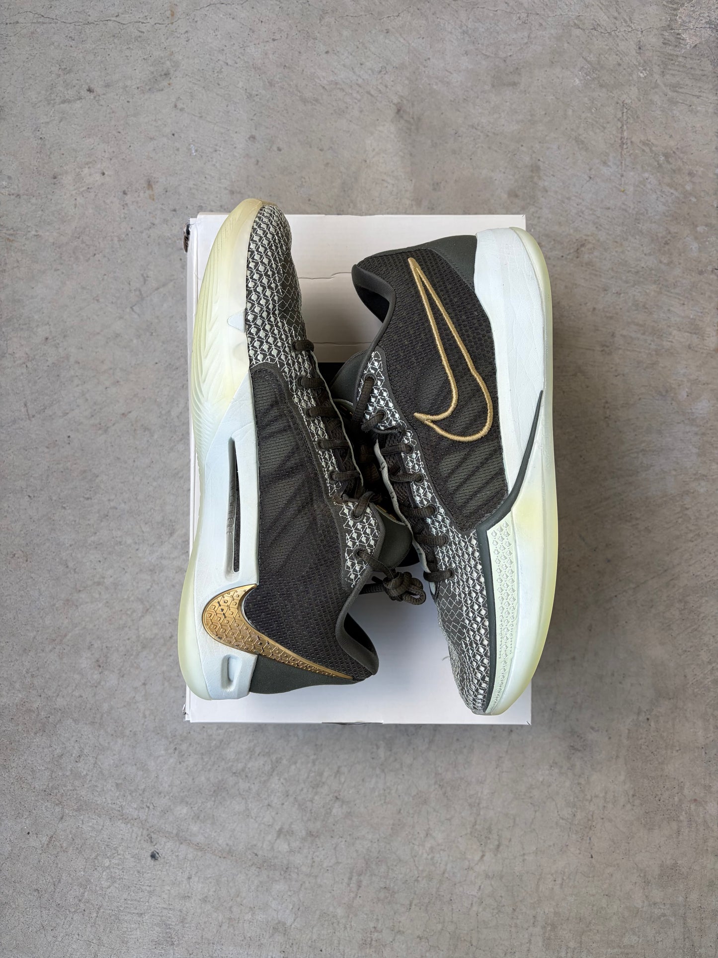 Nike Sabrina 1 Dedication (Women's) (US 11.5W)
