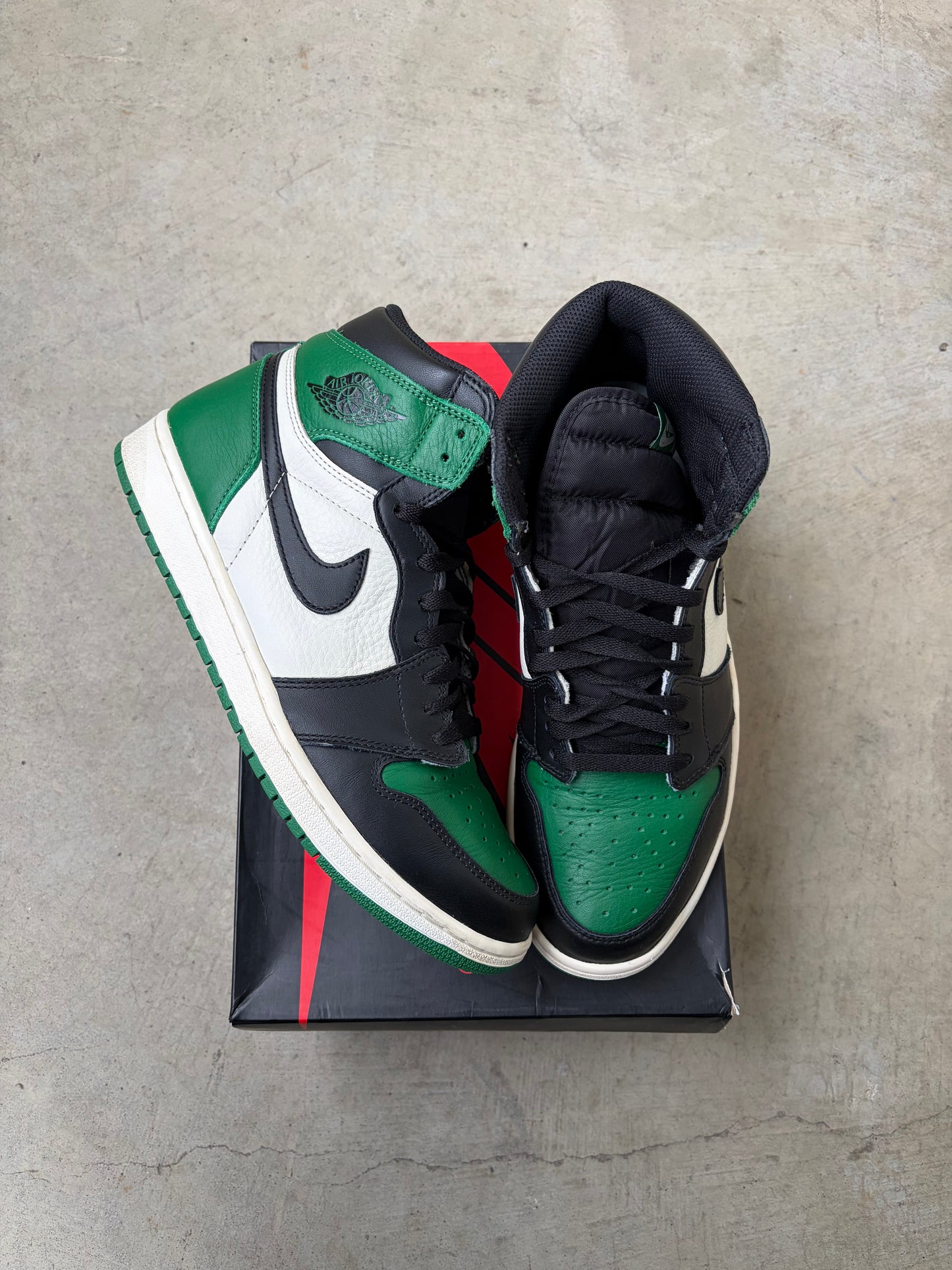 Jordan 1 Retro High Pine Green (Men's) (US 11)
