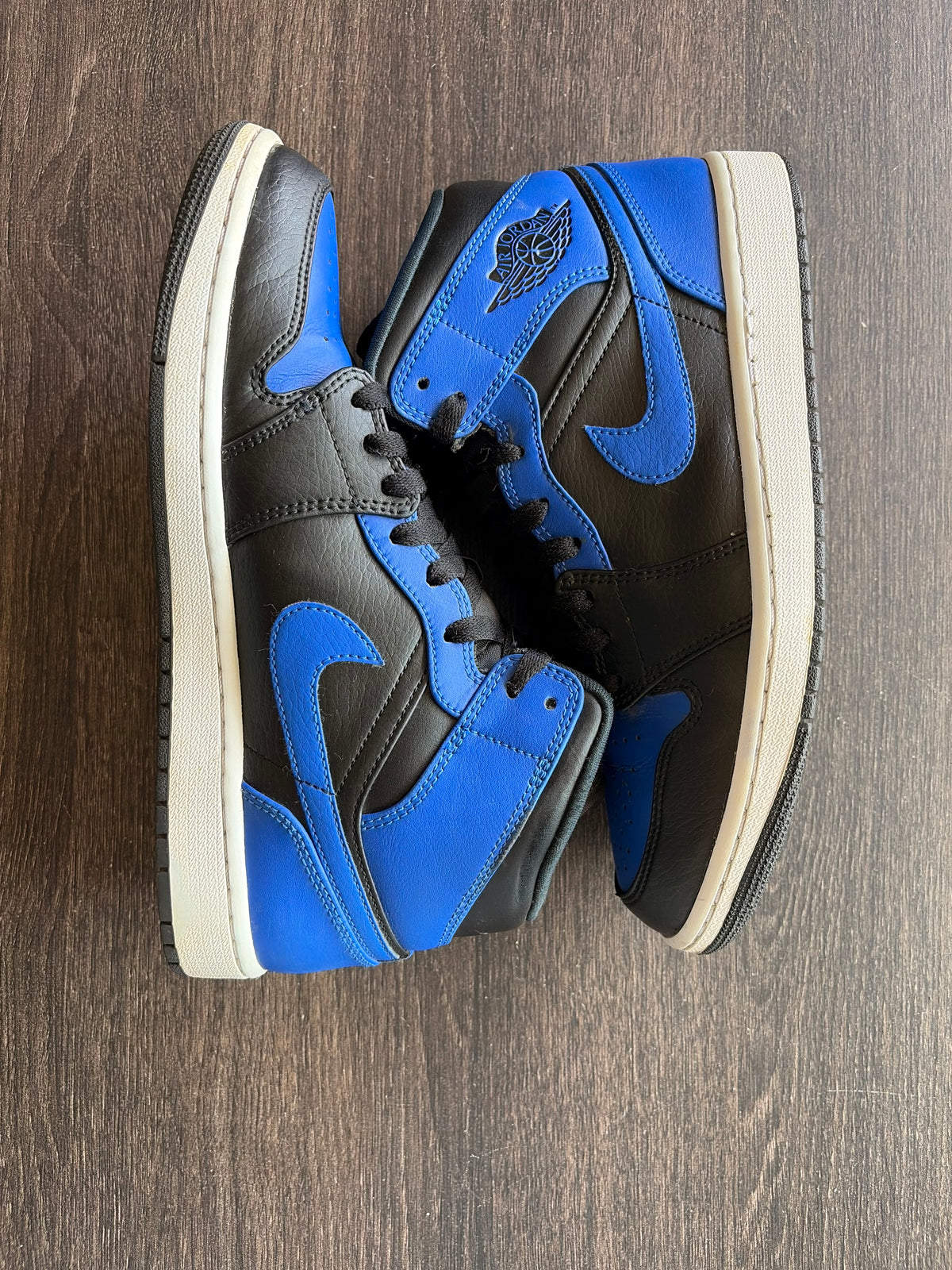 Jordan 1 Mid Hyper Royal Tumbled Leather (US 9) - USED