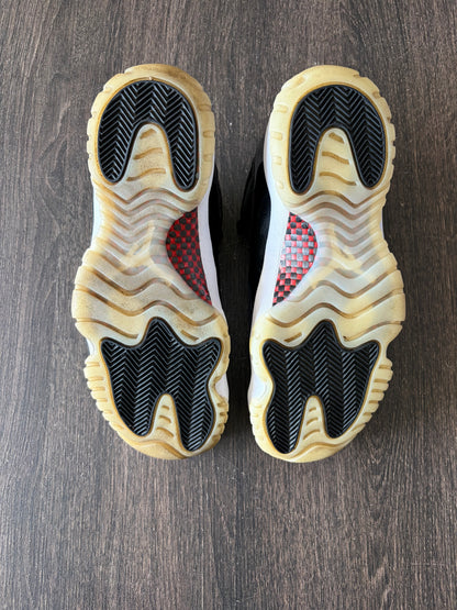 Jordan 11 Retro Low 72-10 (US 9) - USED