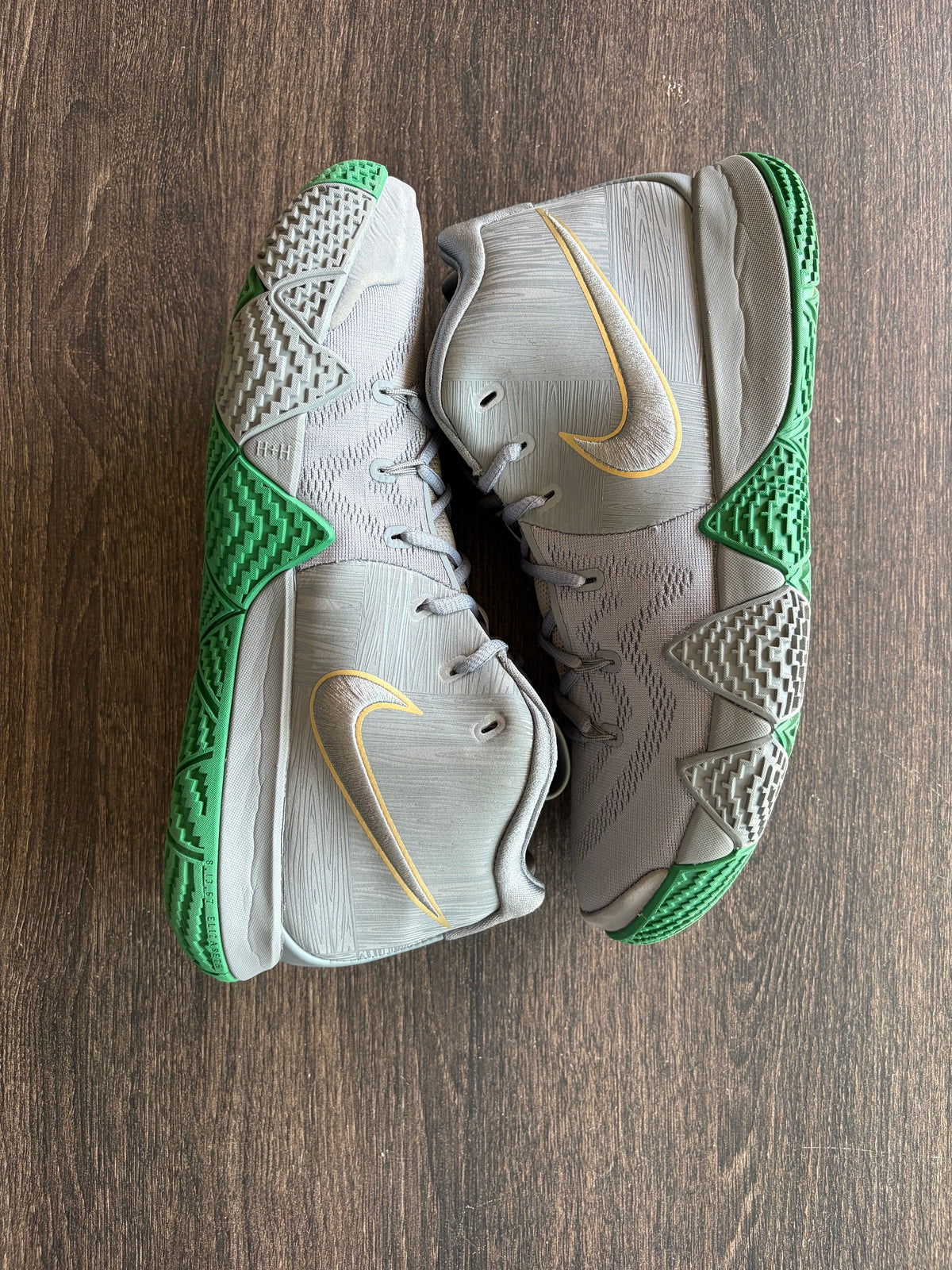 Nike Kyrie 4 City Guardians (US 10) - USED