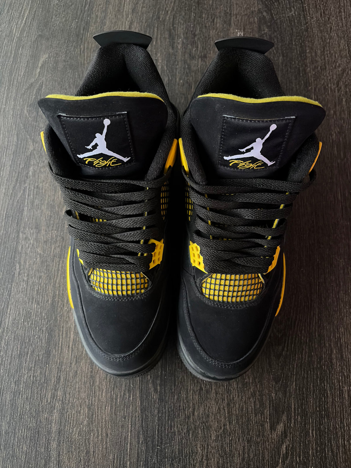 Jordan 4 Retro Thunder (2023) (US 10.5) - USED