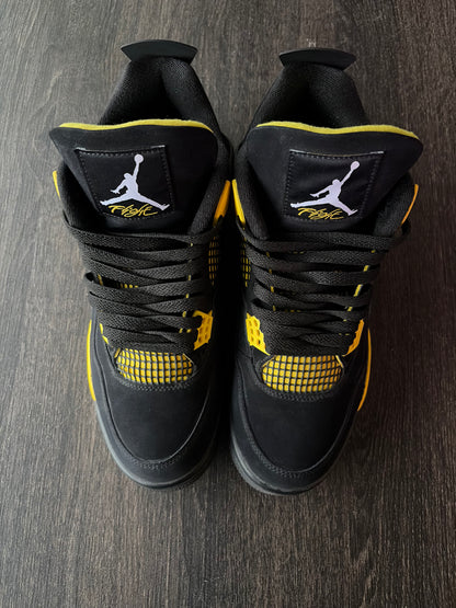 Jordan 4 Retro Thunder (2023) (US 10.5) - USED