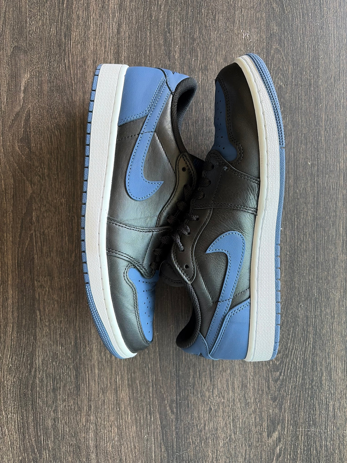 Jordan 1 Retro Low OG Mystic Navy (US 10) - USED