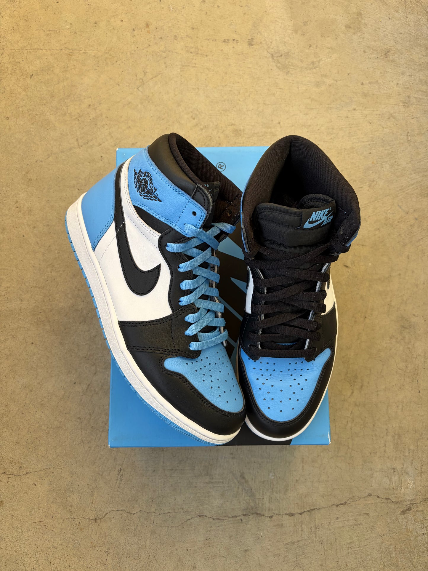 Jordan 1 Retro High OG UNC Toe (Men's) (US 10)