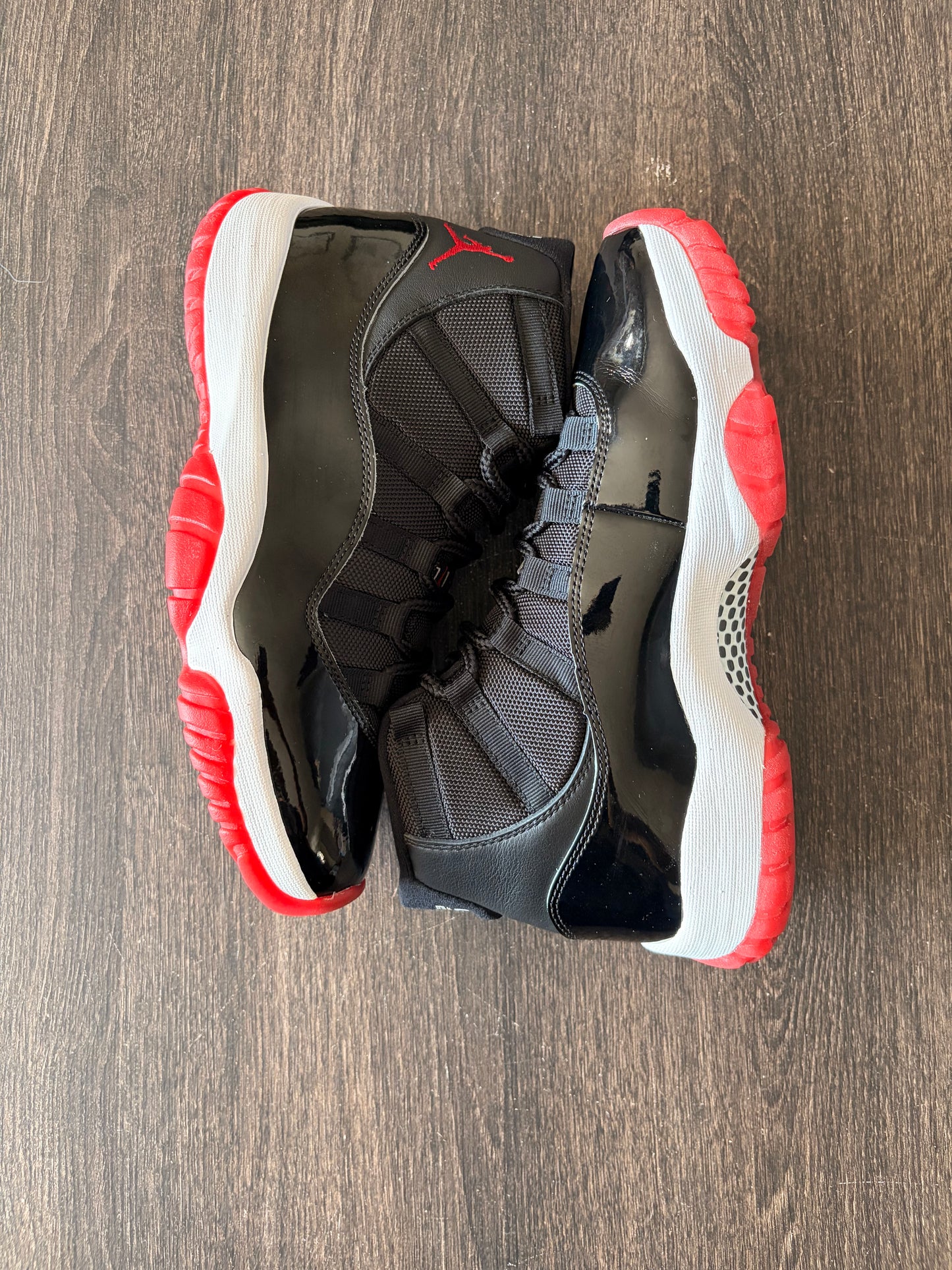 Jordan 11 Retro Playoffs Bred (2019) (US 8.5) - USED