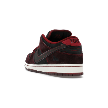nike_sb_dunk_low_riot_skateshop_2